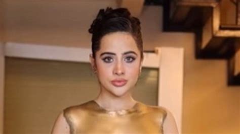 Urfi Javed Stuns In Backless Breastplate Outfit; Netizens Joke:。